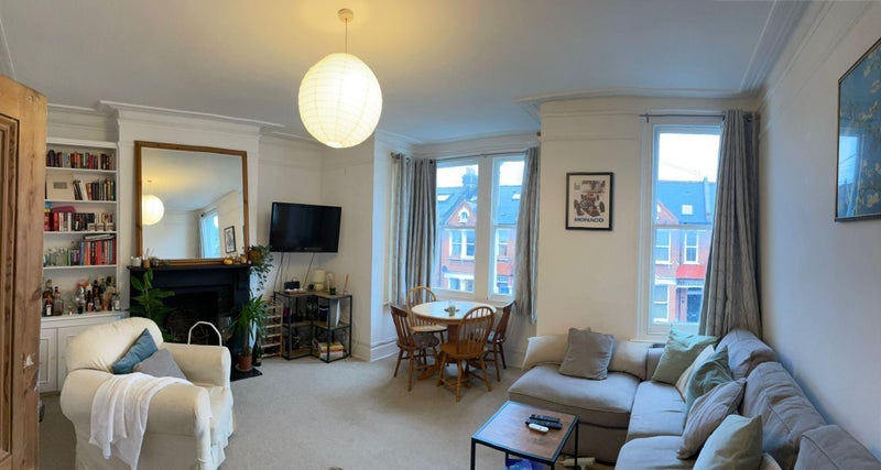 Room Killyon Road in Greater London