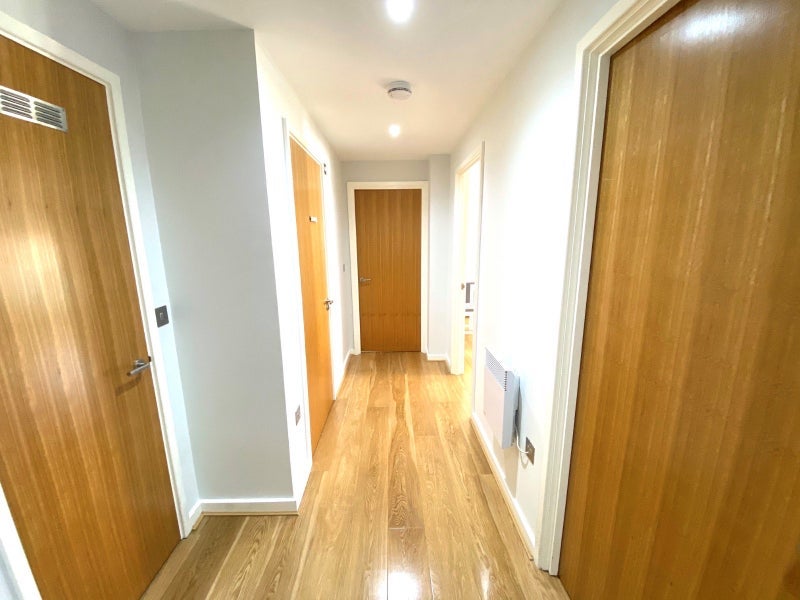 Flat Great Suffolk Street in Greater London