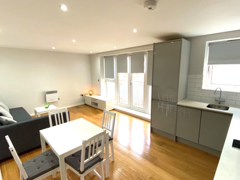 Flat Great Suffolk Street in Greater London