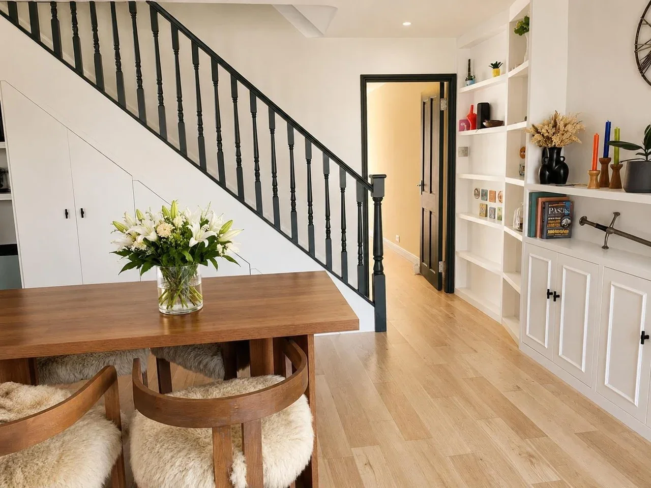 House Cobham Close in Greater London