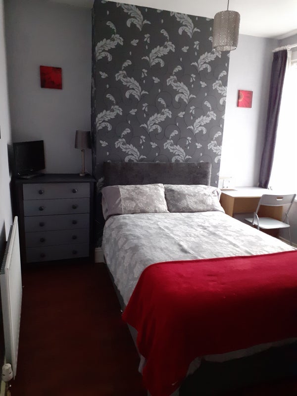 Room Ashville Road in Greater London