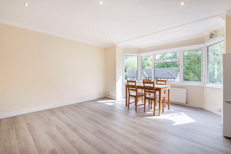 Flat Foxley Lane in Greater London