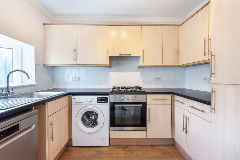 Flat Foxley Lane in Greater London