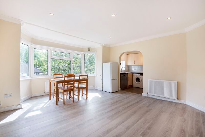 Flat Foxley Lane in Greater London