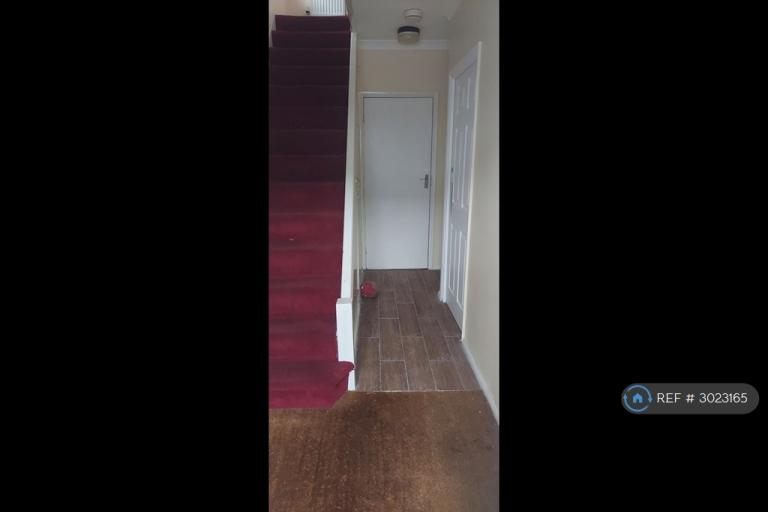Room Havering Road in Greater London