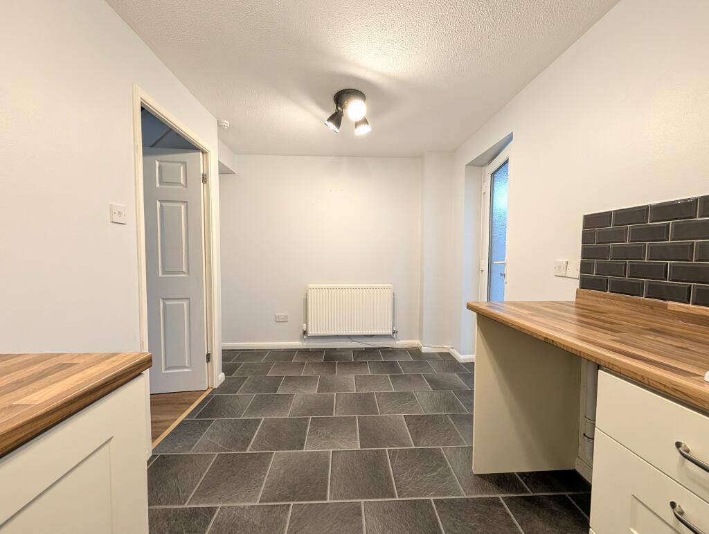 House Pen Hendy in Miskin