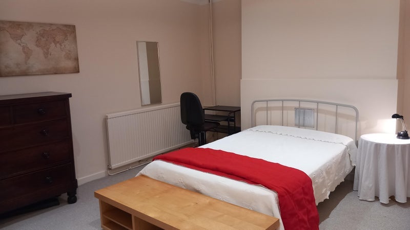 Room Little Parkfield Road in Liverpool