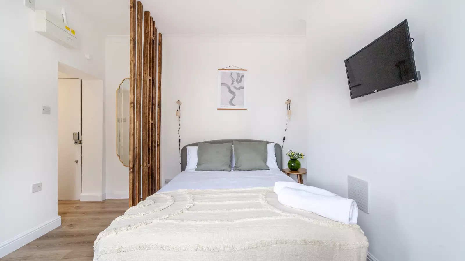 Flat Finsbury Park Road in Greater London