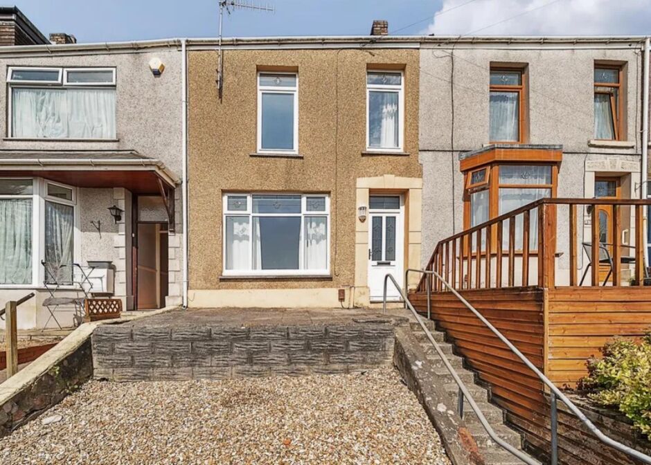 House Kinley Street in Swansea