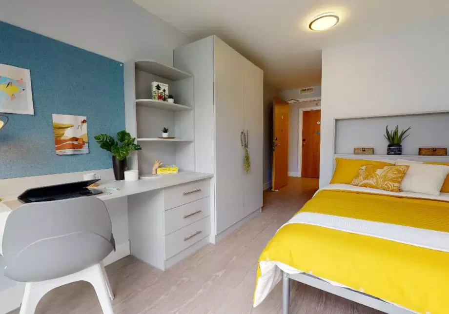 Flat Kingsland Road in Greater London