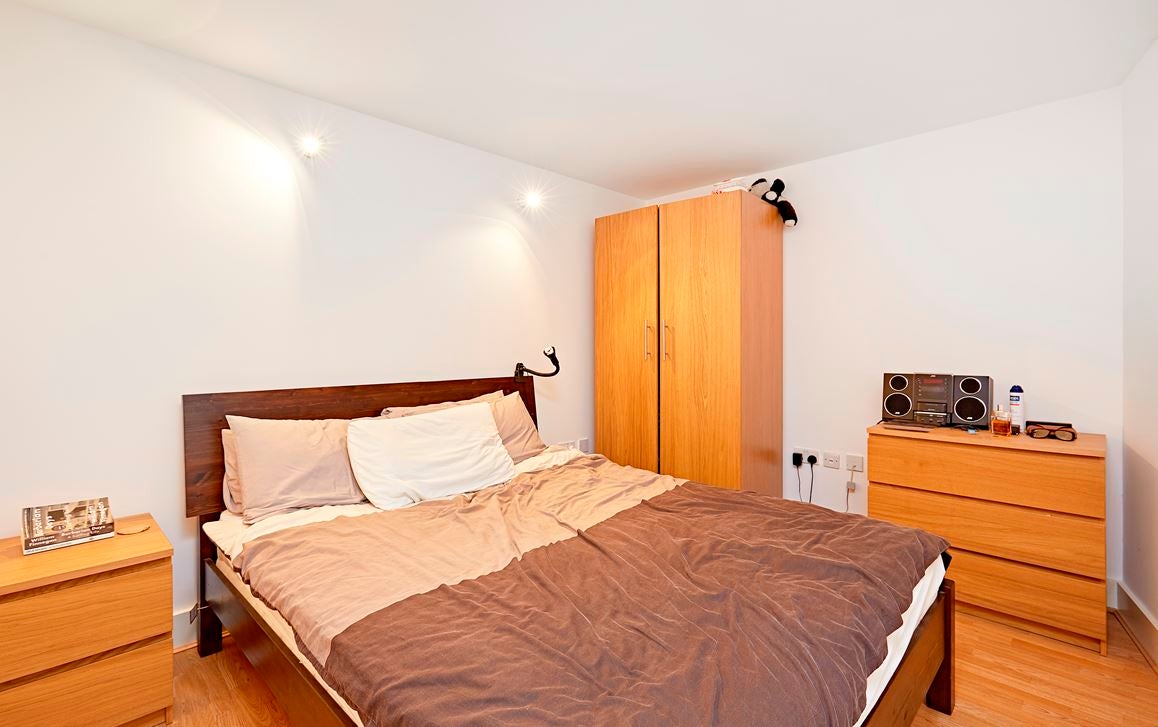 Flat Weld Works Mews in Greater London