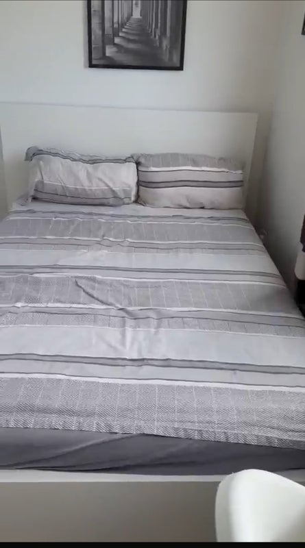 Room Crefeld Close in Greater London