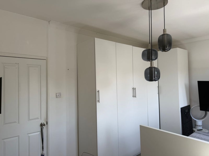 Room Crefeld Close in Greater London