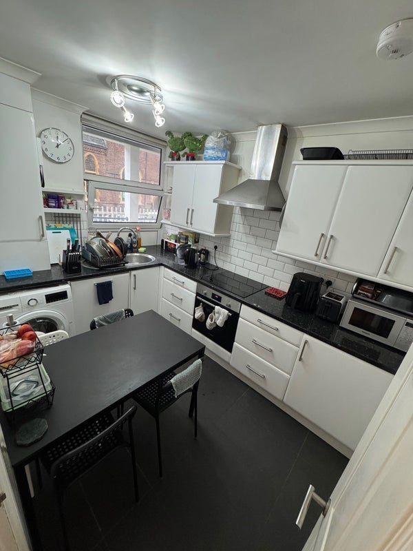 Room Robert Street in Greater London
