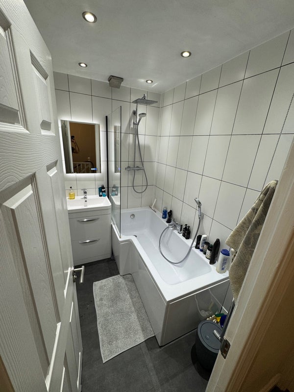 Room Robert Street in Greater London