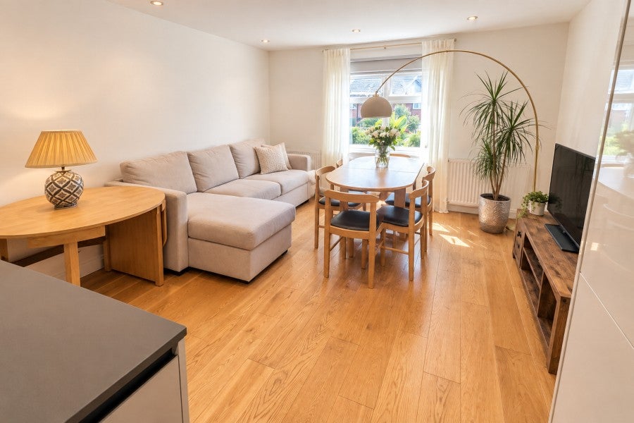 Flat Campbell Road in Elmbridge
