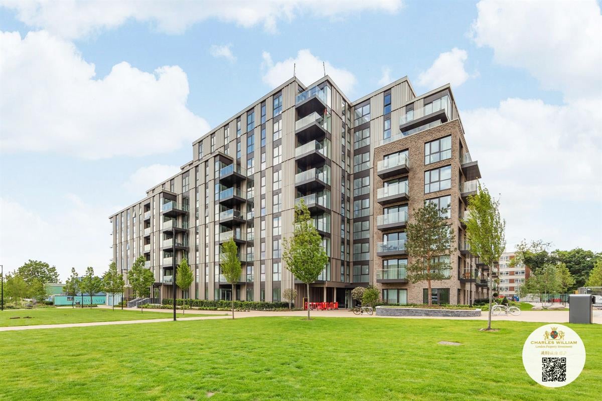 Flat Scrimgoeur Place in Greater London