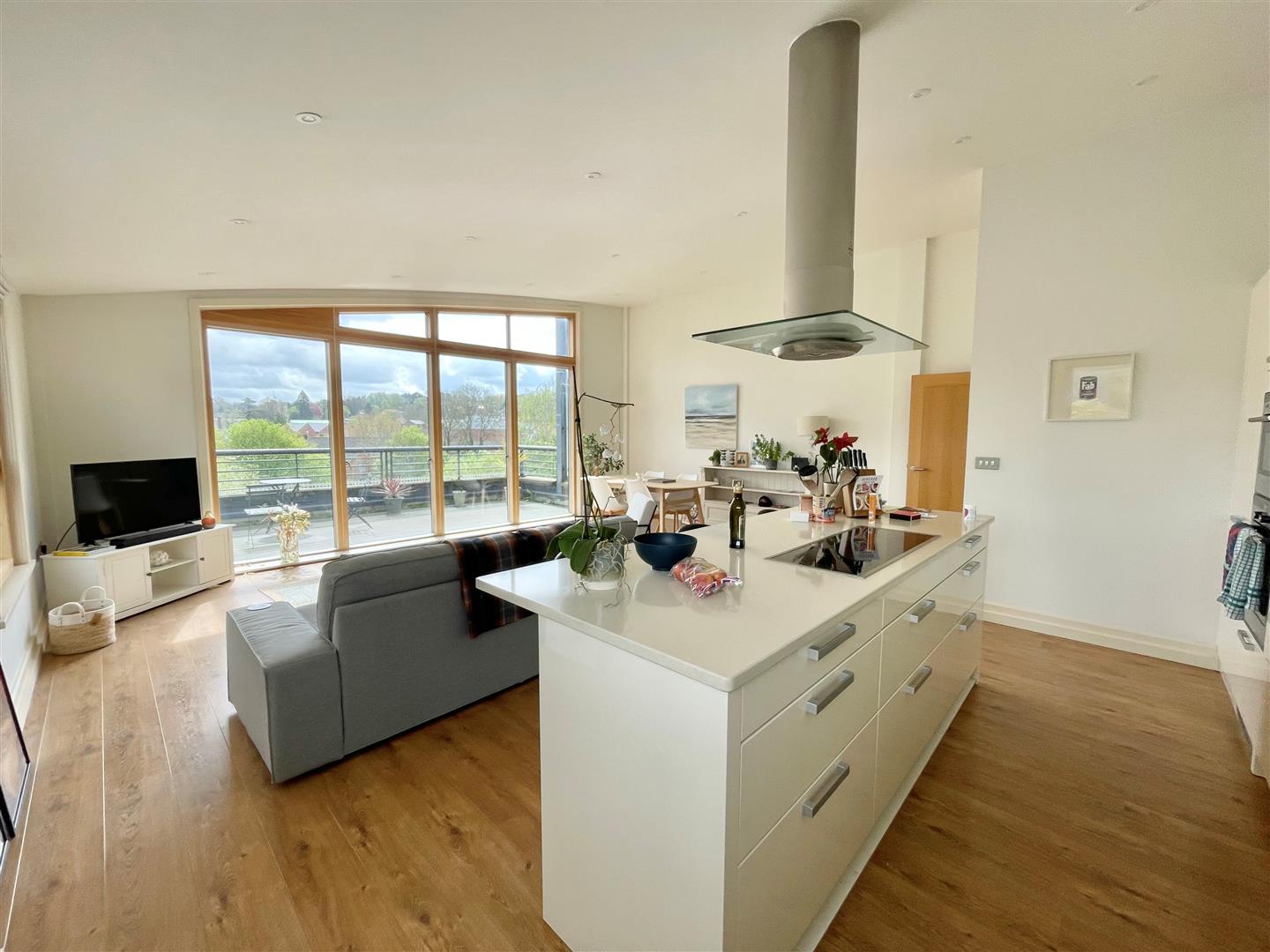 Flat Lower Kings Road in Dacorum