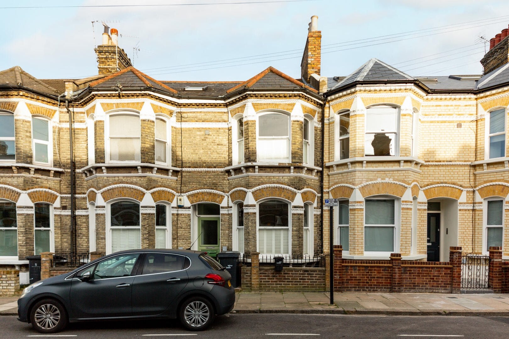 Flat Ballater Road in Greater London