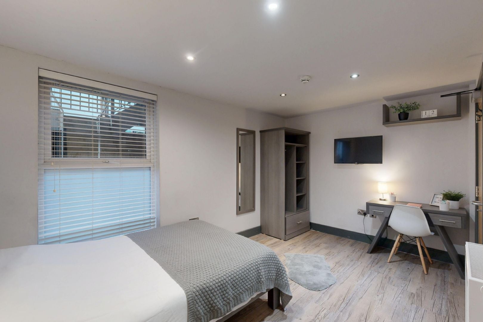 Room Hounds Gate in Nottingham