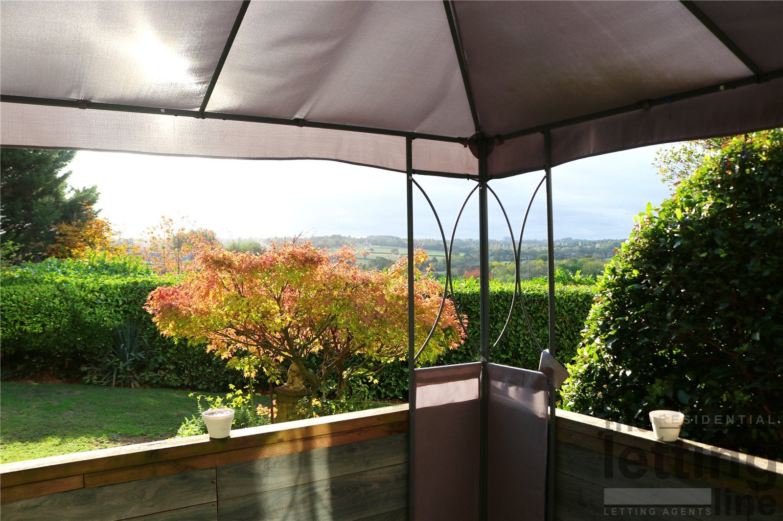 Flat Cavell Drive in Greater London