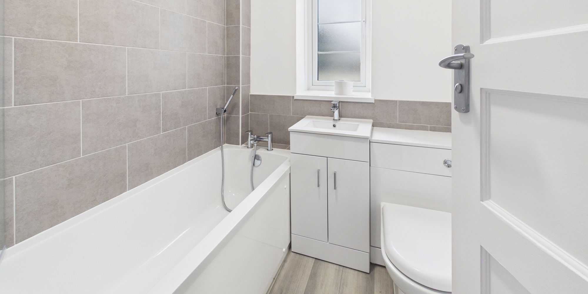Flat Bishopric in Horsham