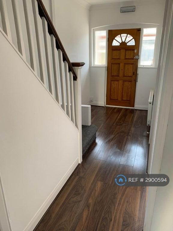 House Links Avenue in Greater London