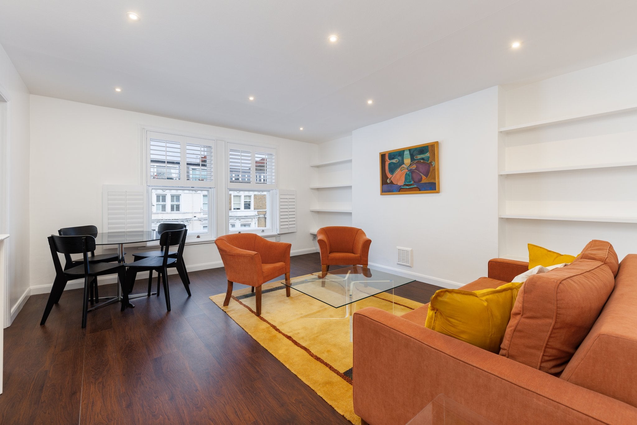 Flat Sinclair Gardens in Greater London