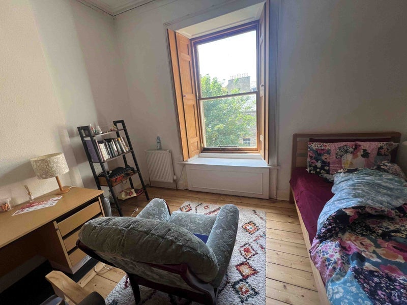 Room St Patrick Square in City of Edinburgh