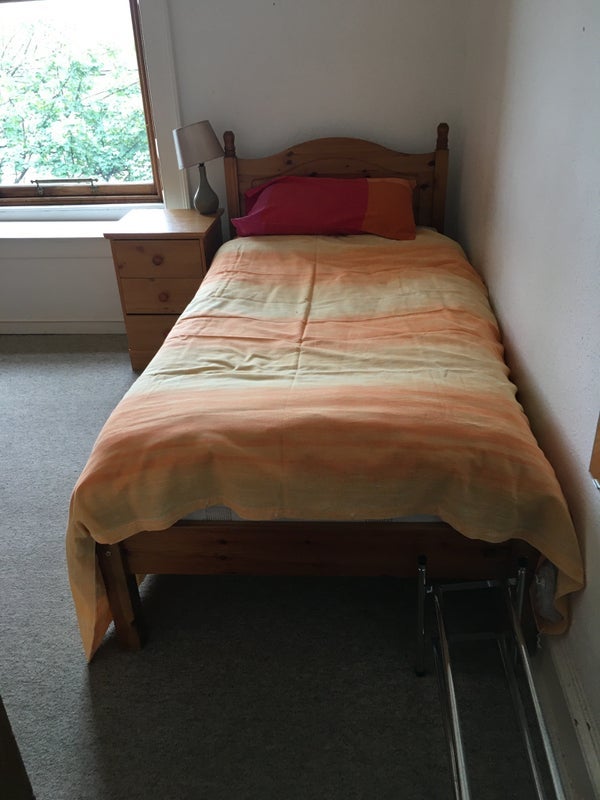 Room St Patrick Square in City of Edinburgh