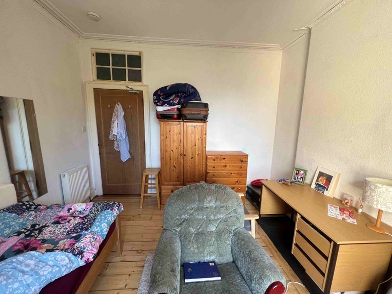 Room St Patrick Square in City of Edinburgh