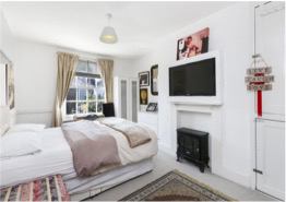 Room The Mount Square in Greater London