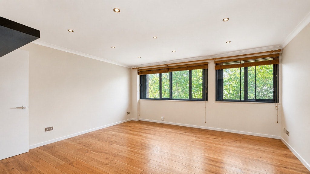 Flat Cromwell Road in Greater London