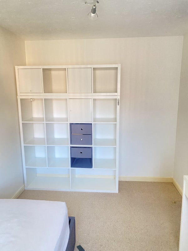 Room Midvale Avenue in Sheffield