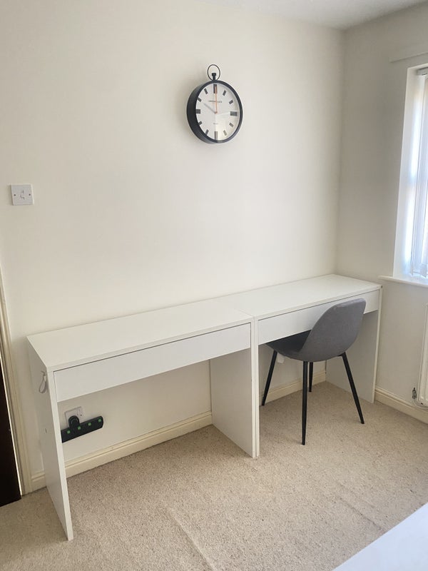 Room Midvale Avenue in Sheffield