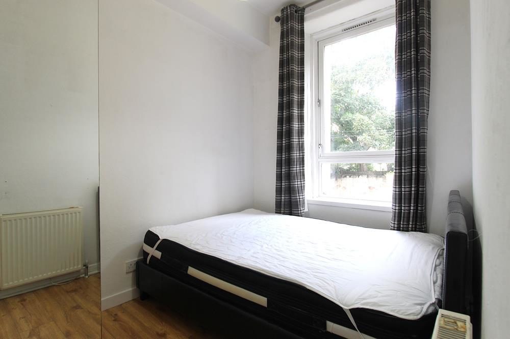 Flat Whitehall Place in London