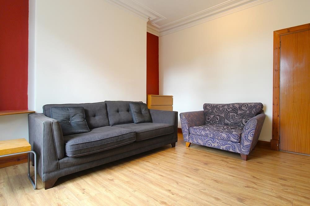 Flat Whitehall Place in London
