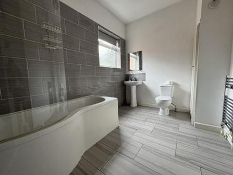 Room Sefton Road in Birmingham