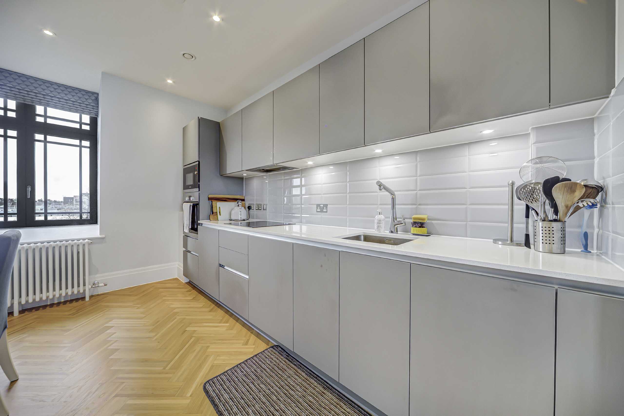 Flat Acre Lane in Greater London