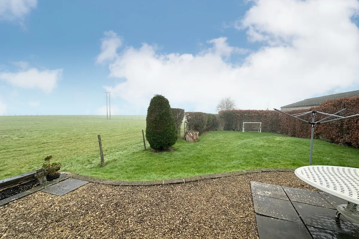House Velley Hill in Gastard