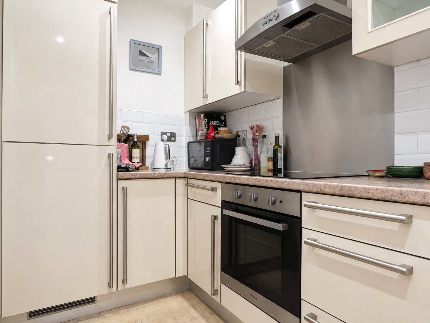 Flat Streatham High Road in Greater London