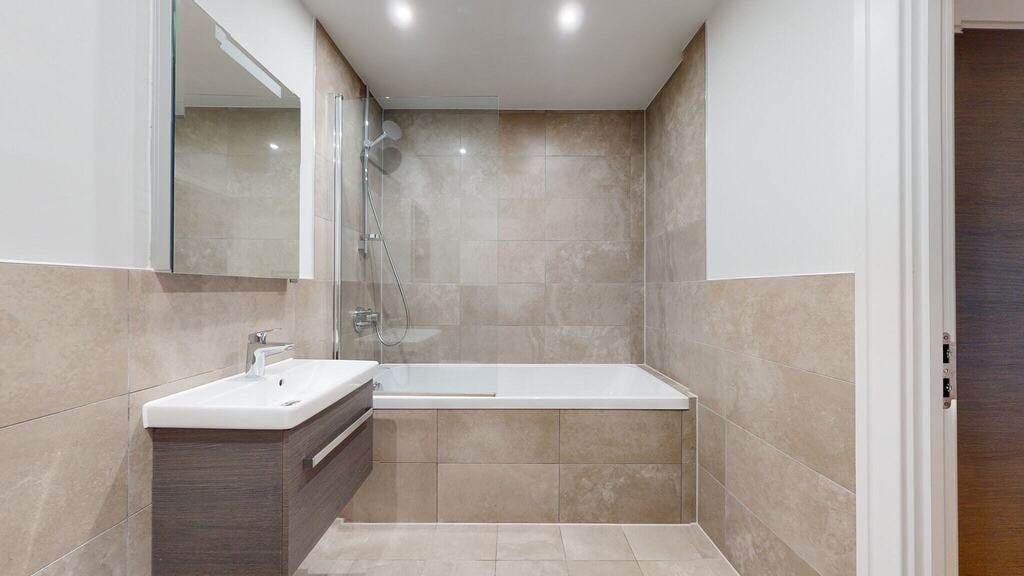 Flat Humphry Repton Lane in Greater London