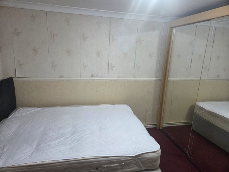 Room Monkswick Road in Harlow