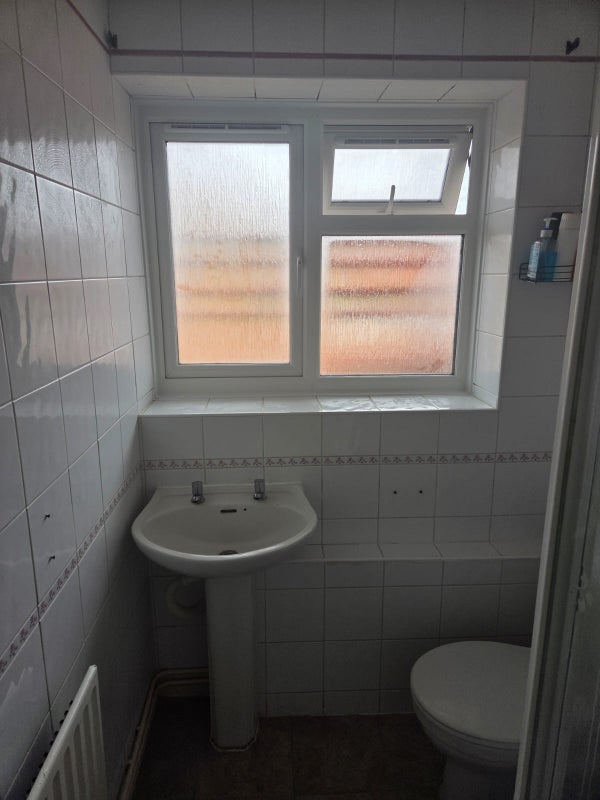 Room Monkswick Road in Harlow