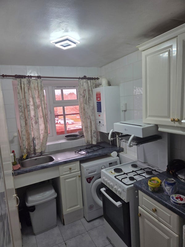 Room Monkswick Road in Harlow