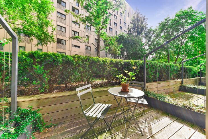 Flat Gatliff Road in City of Westminster