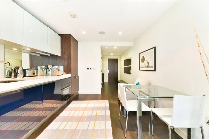 Flat Gatliff Road in City of Westminster