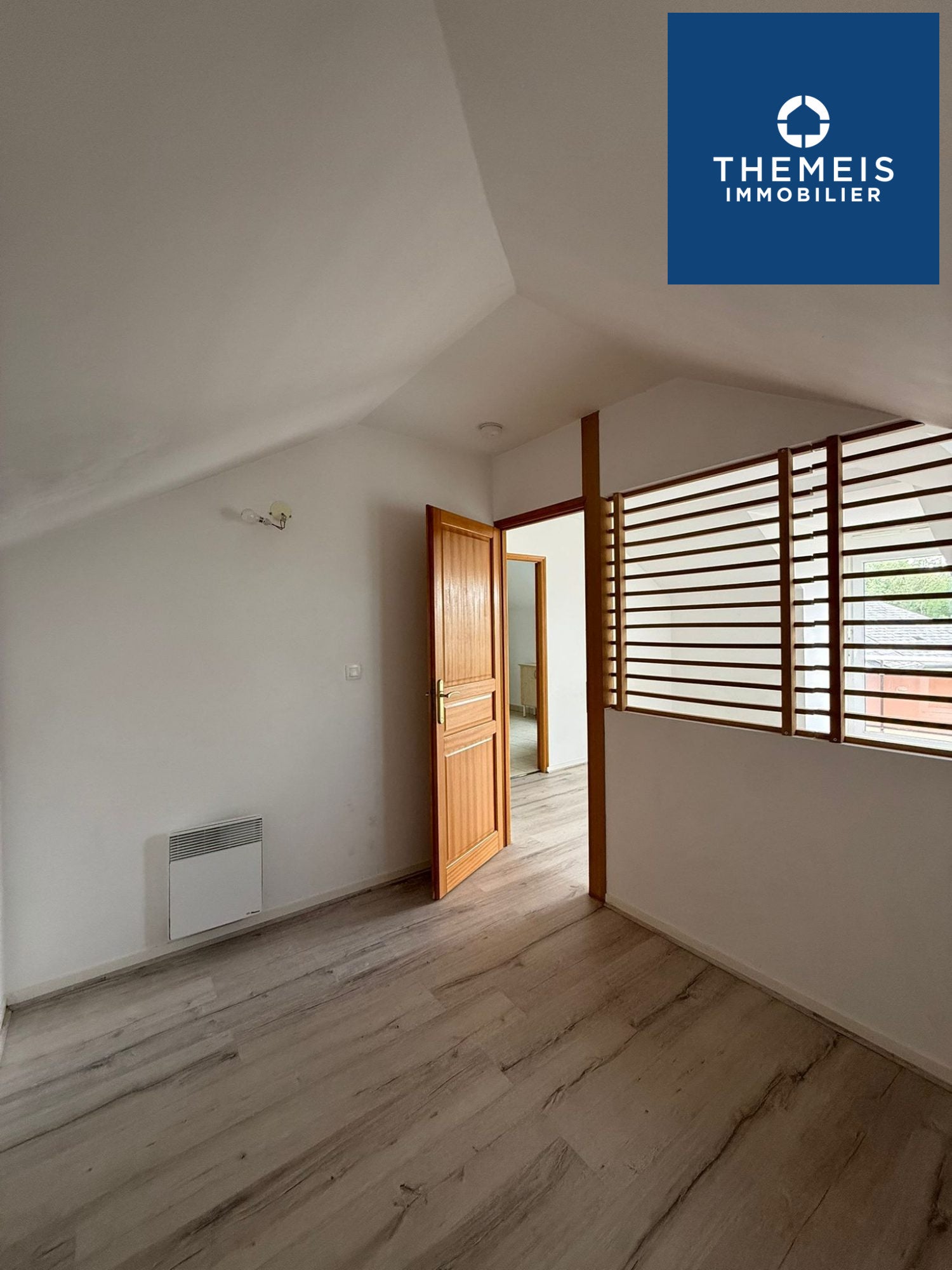 Flat Rue Robert Schuman in Rambouillet