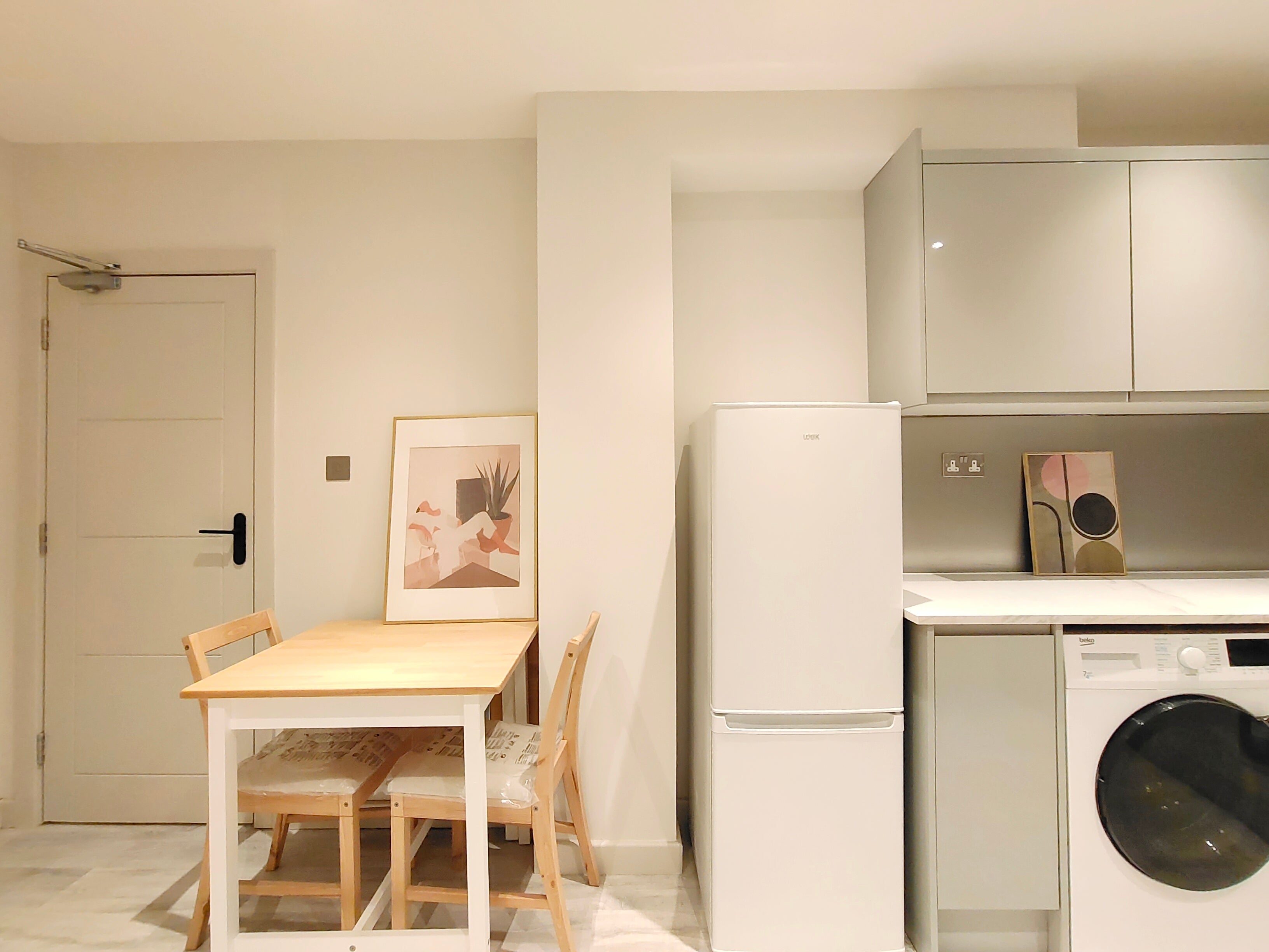 Flat Ernest Street in Greater London
