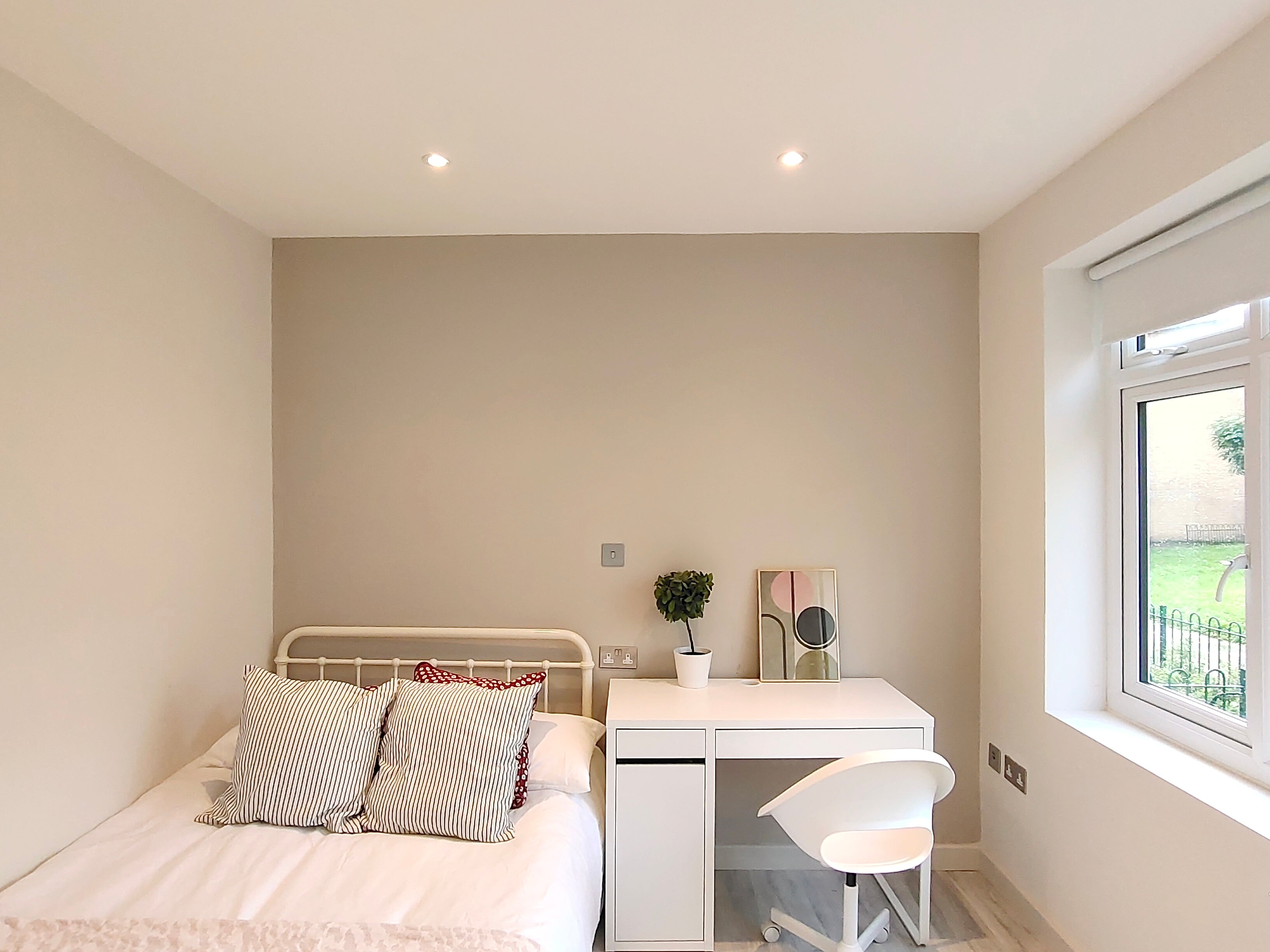 Flat Ernest Street in Greater London